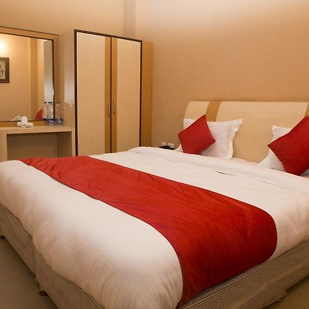 Hotel Oyo 3345 Shubham Beach Puri Exterior foto